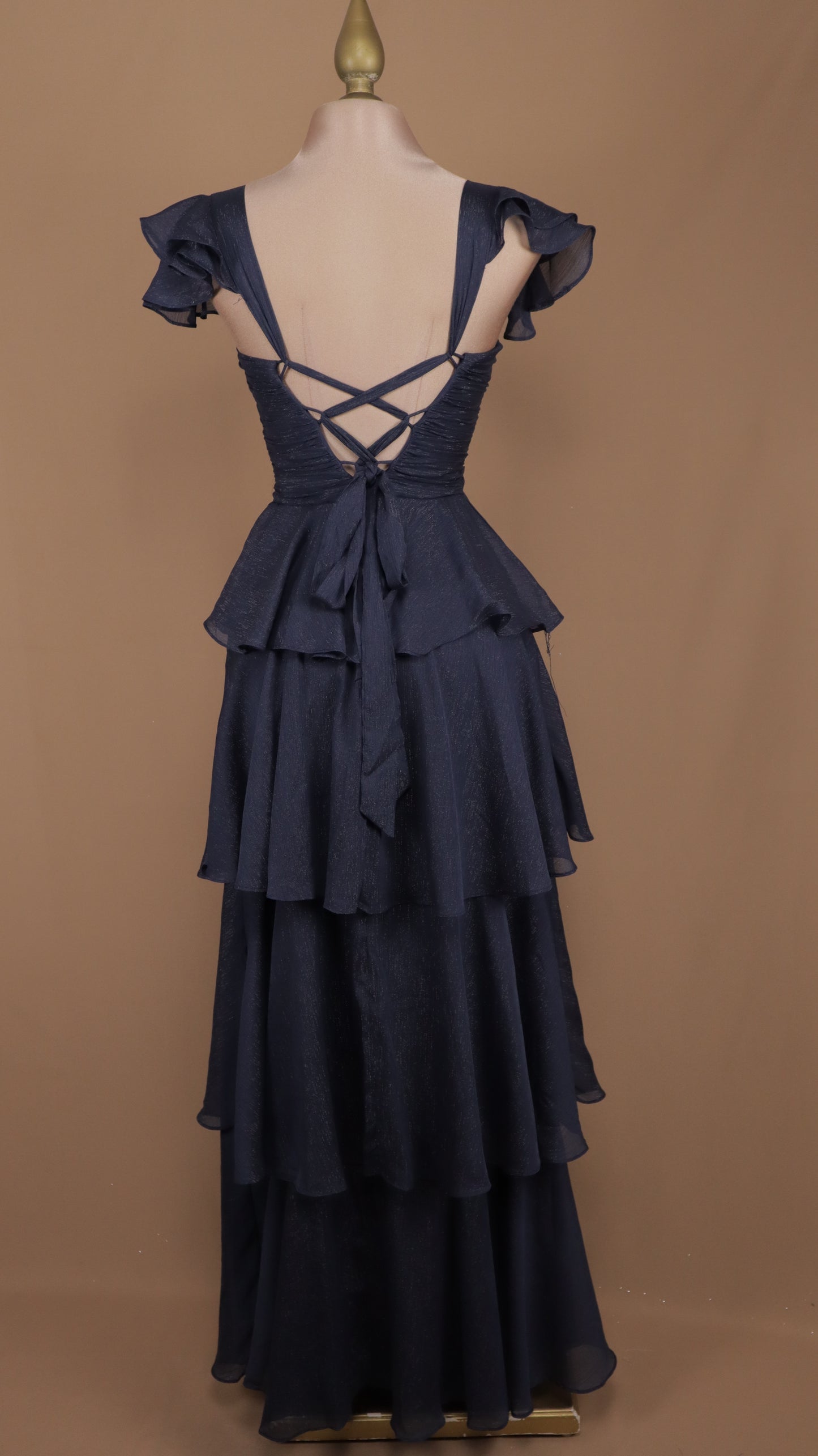 Vestido largo con olanes en falda y corset