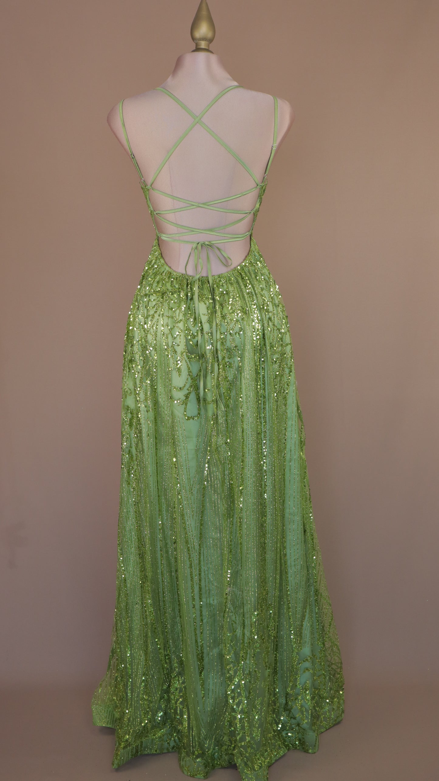 Vestido largo con lentejuela y en línea A