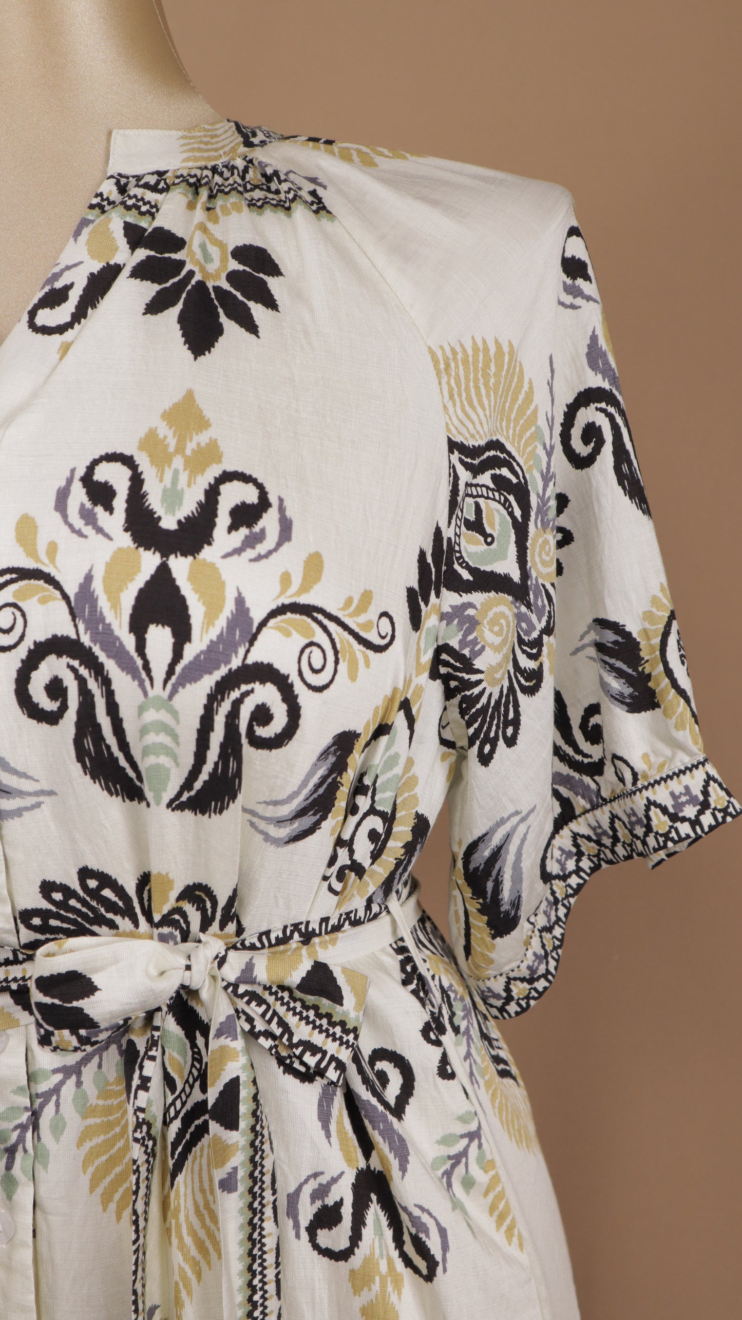 Vestido plus size con manga y estampado