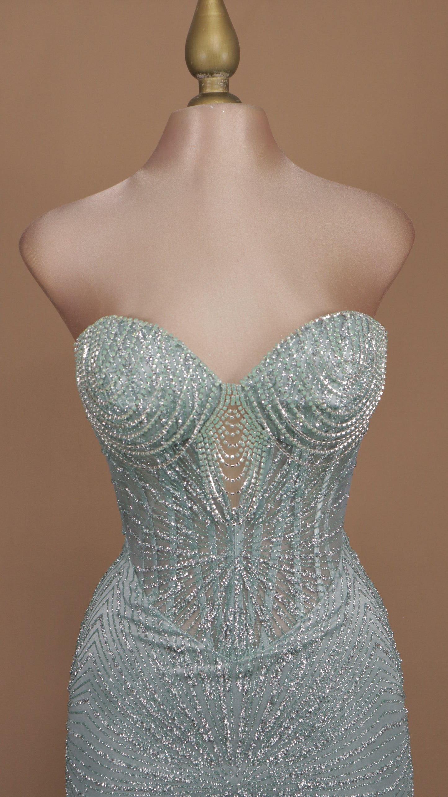 Vestido largo estraple de gala
