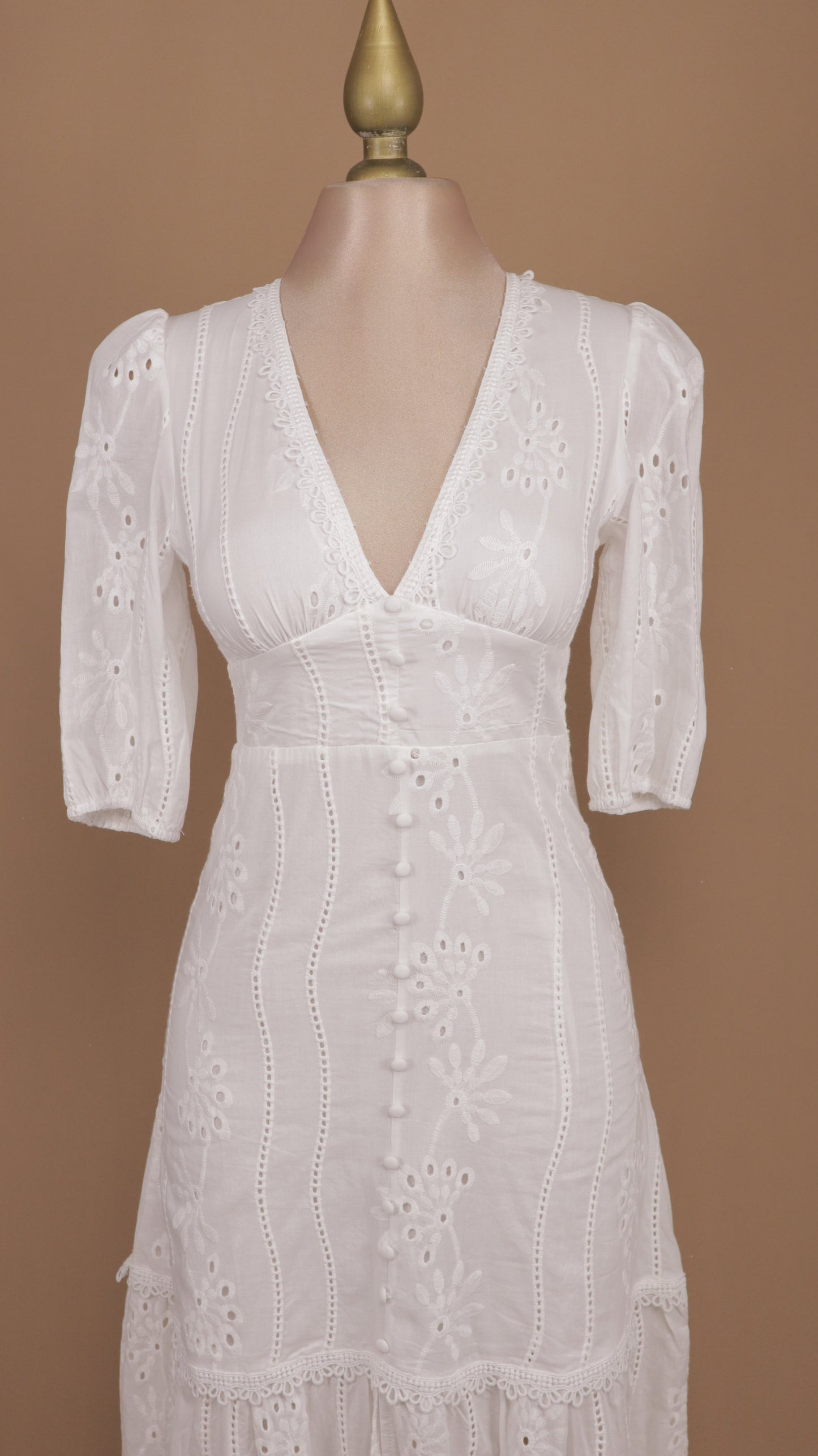 Vestido midi manga larga con escote en V