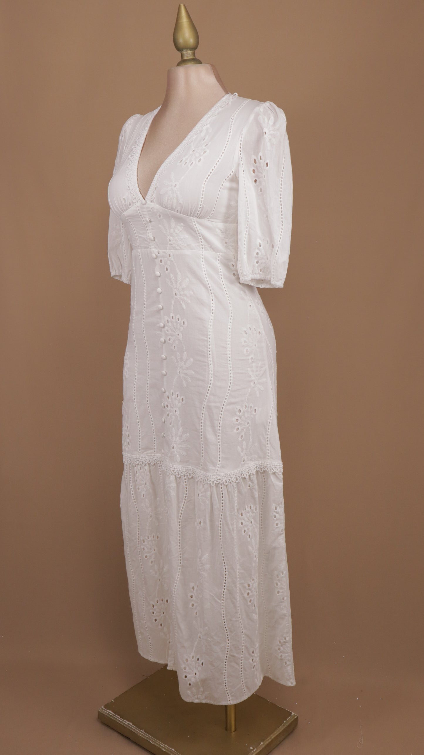 Vestido midi manga larga con escote en V
