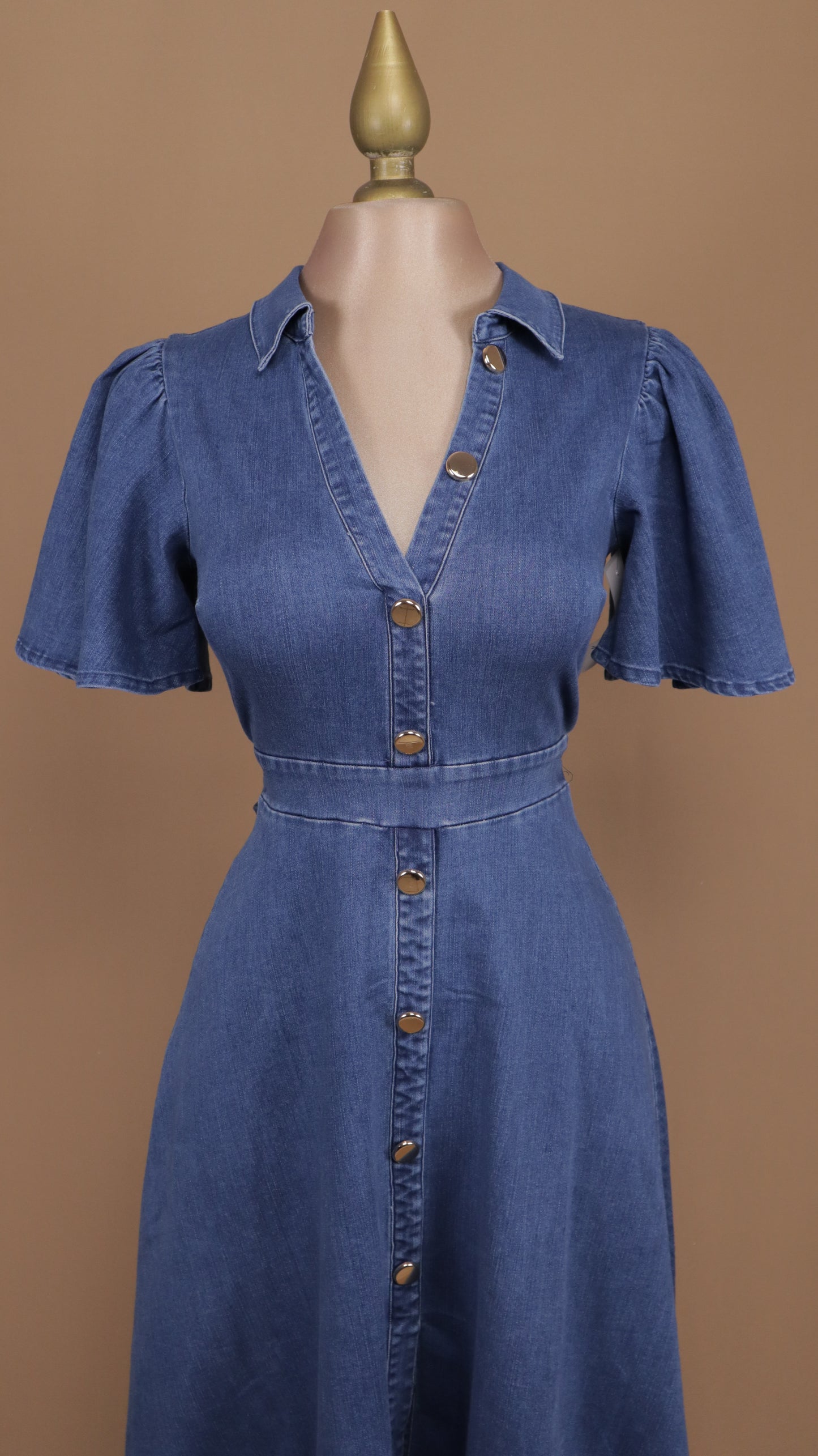 Vestido midi con manga