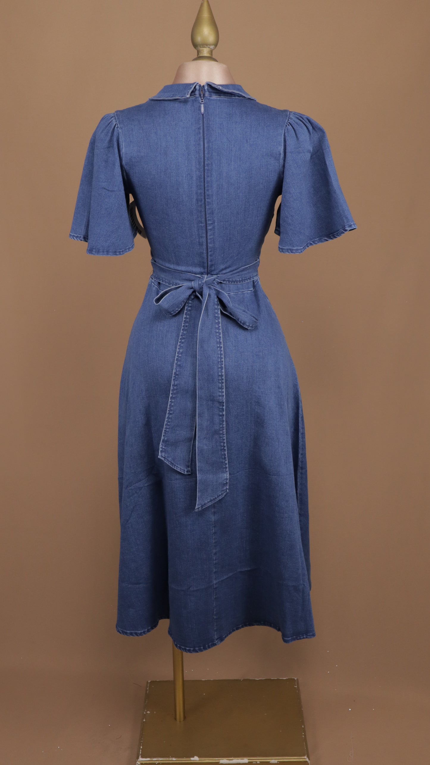 Vestido midi con manga