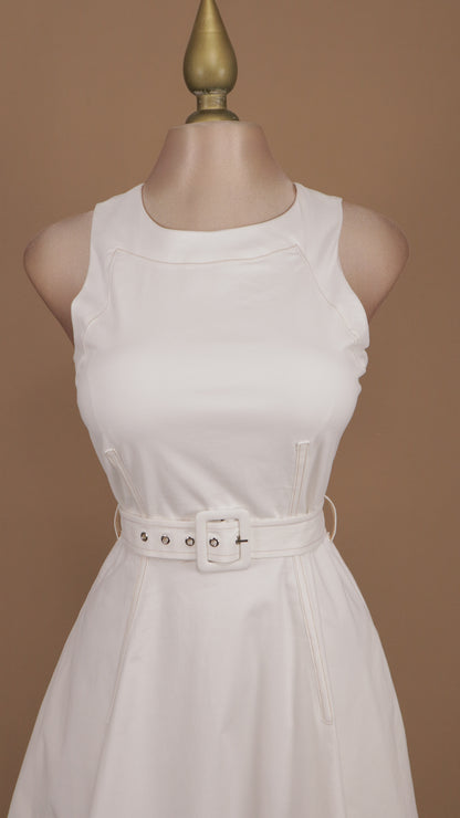 Vestido midi tipo mezclilla con cinto