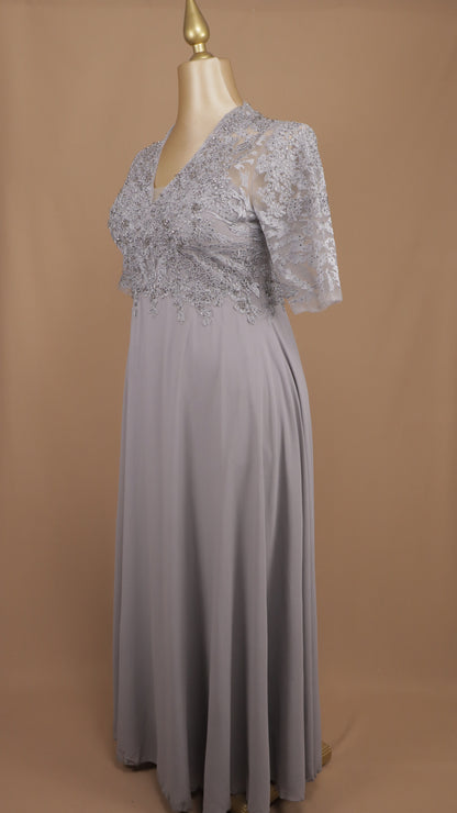 Vestido largo talla extra manga 3/4 con pedreria