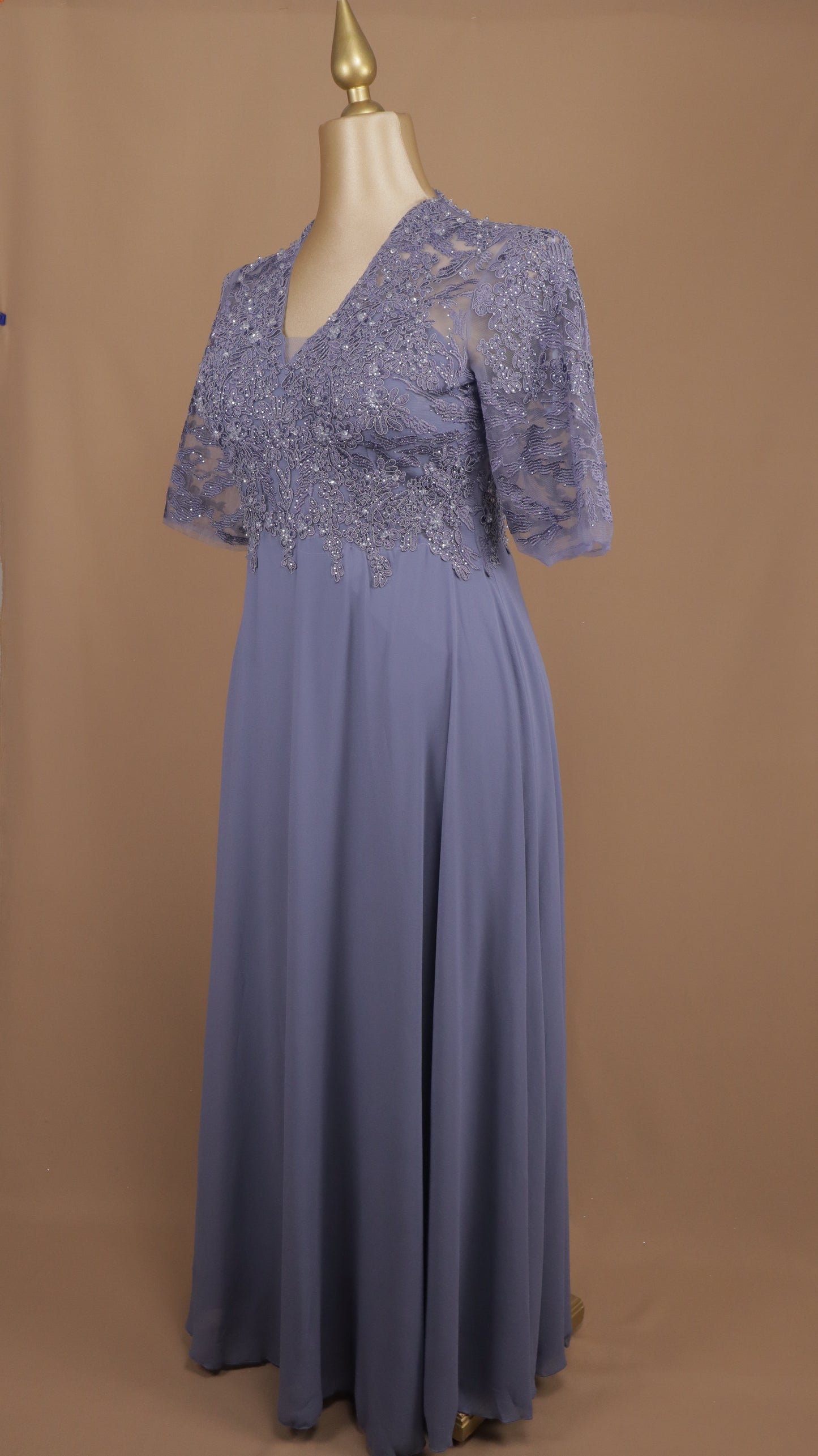 Vestido largo talla extra manga 3/4 con pedreria