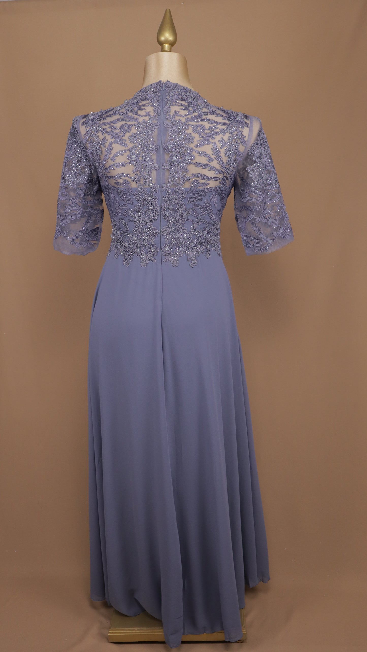 Vestido largo talla extra manga 3/4 con pedreria