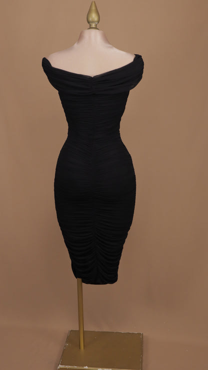Vestido midi corrugado al hombro