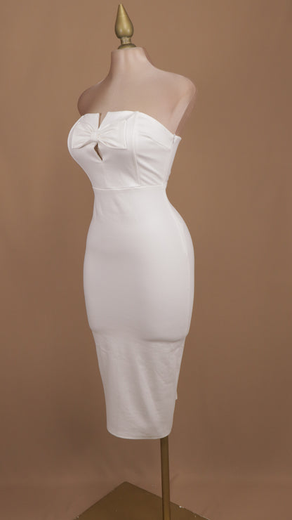 Vestido midi estraple de licra con moño