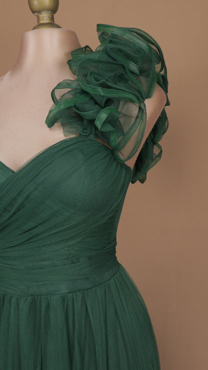 Vestido largo de tul con escote corazón