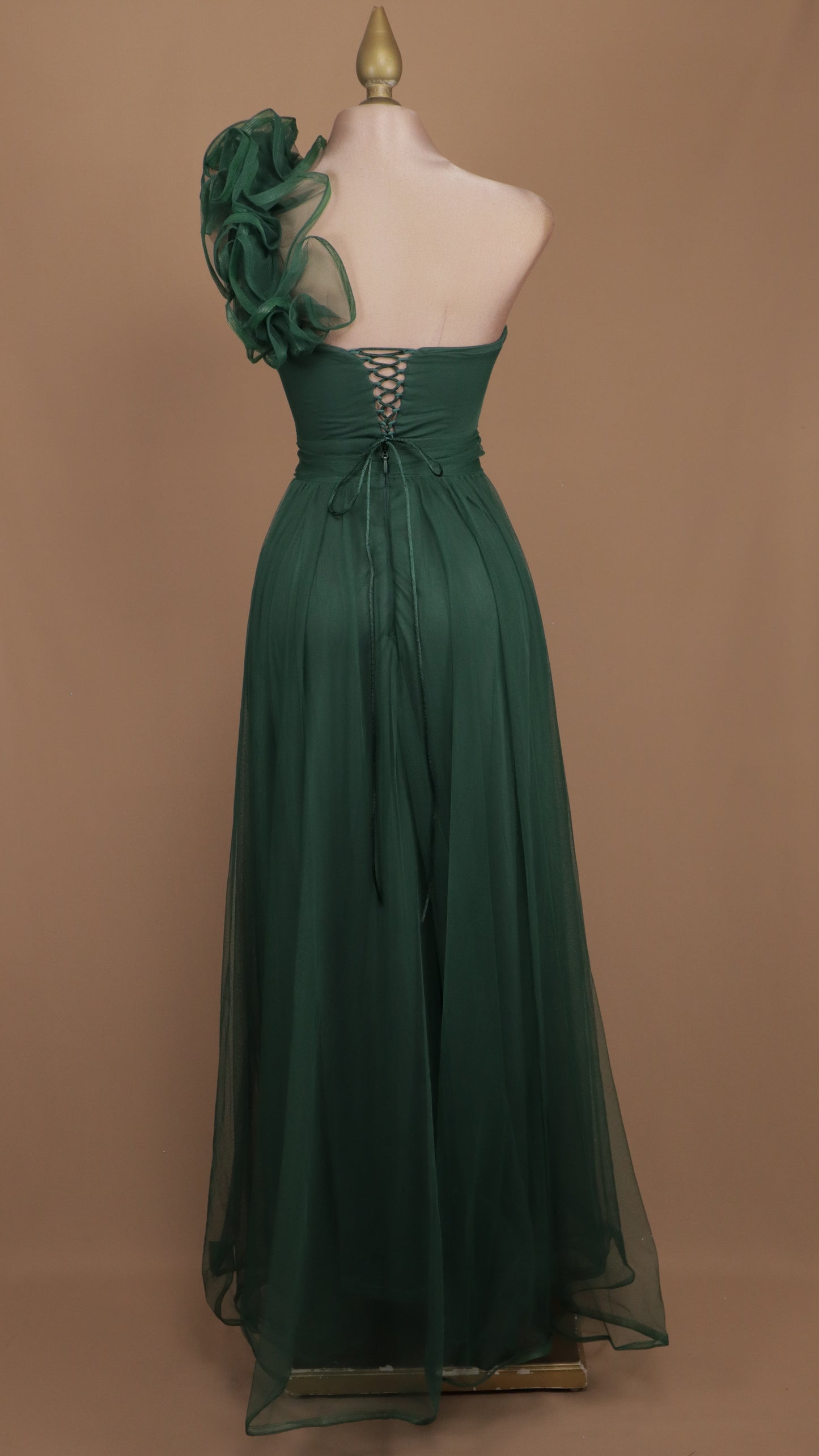 Vestido largo de tul con escote corazón