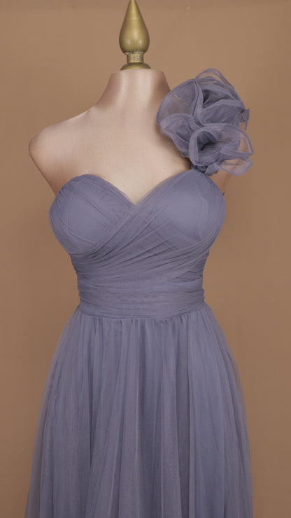 Vestido largo de tul con escote corazón