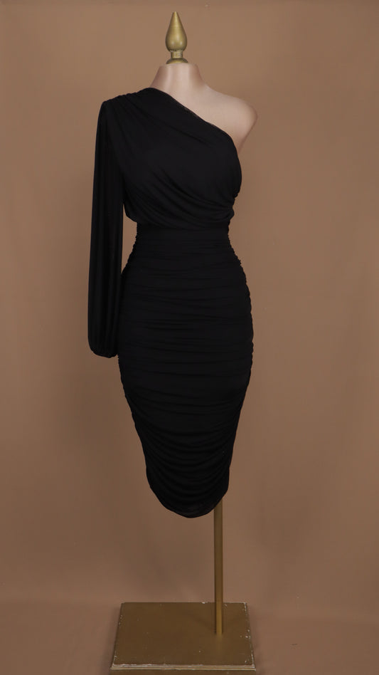 Vestido midi escote asimétrico manga larga