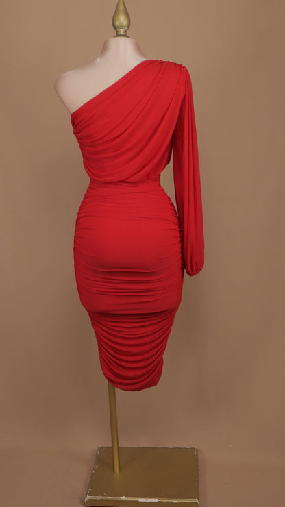 Vestido midi escote asimétrico manga larga