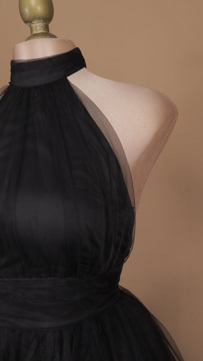 Vestido midi cuello halter de tul