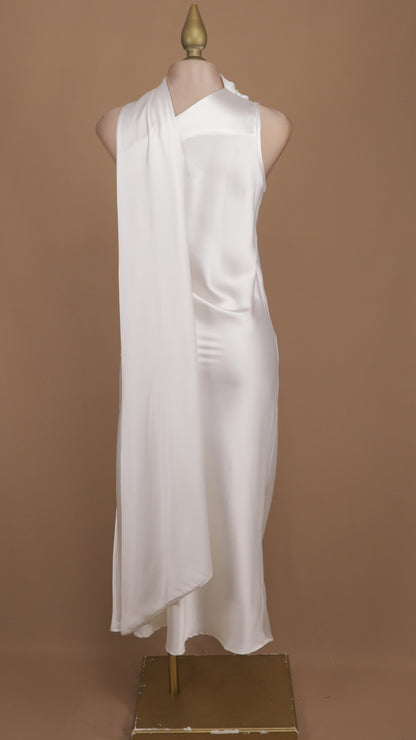 Vestido midi con escote asimétrico y cauda en cuello