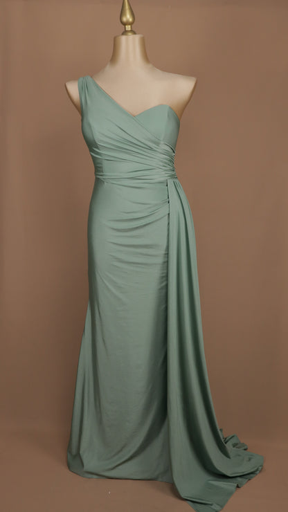 Vestido largo plus escote asimétrico de licra