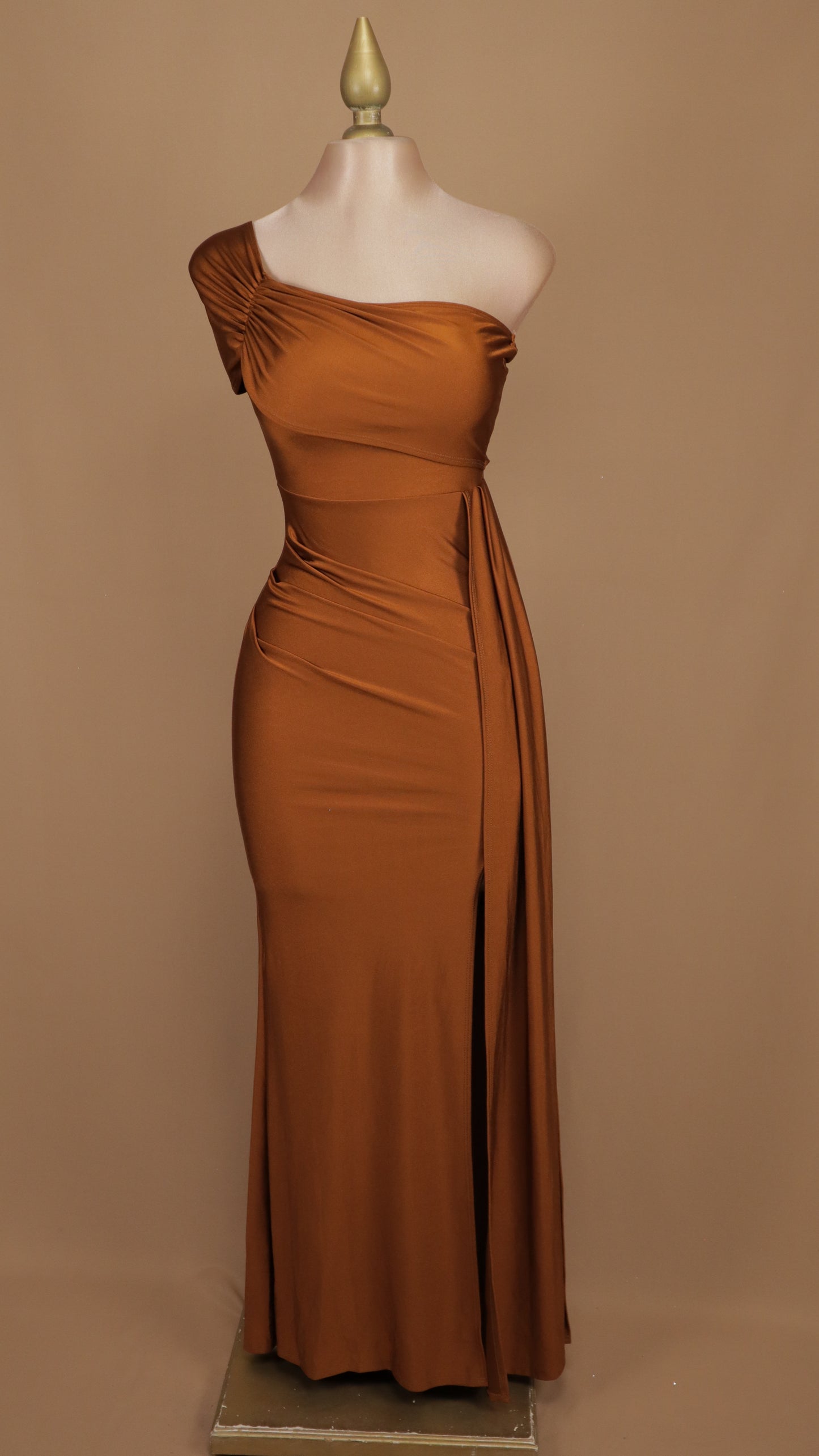 Vestido largo de licra con estola
