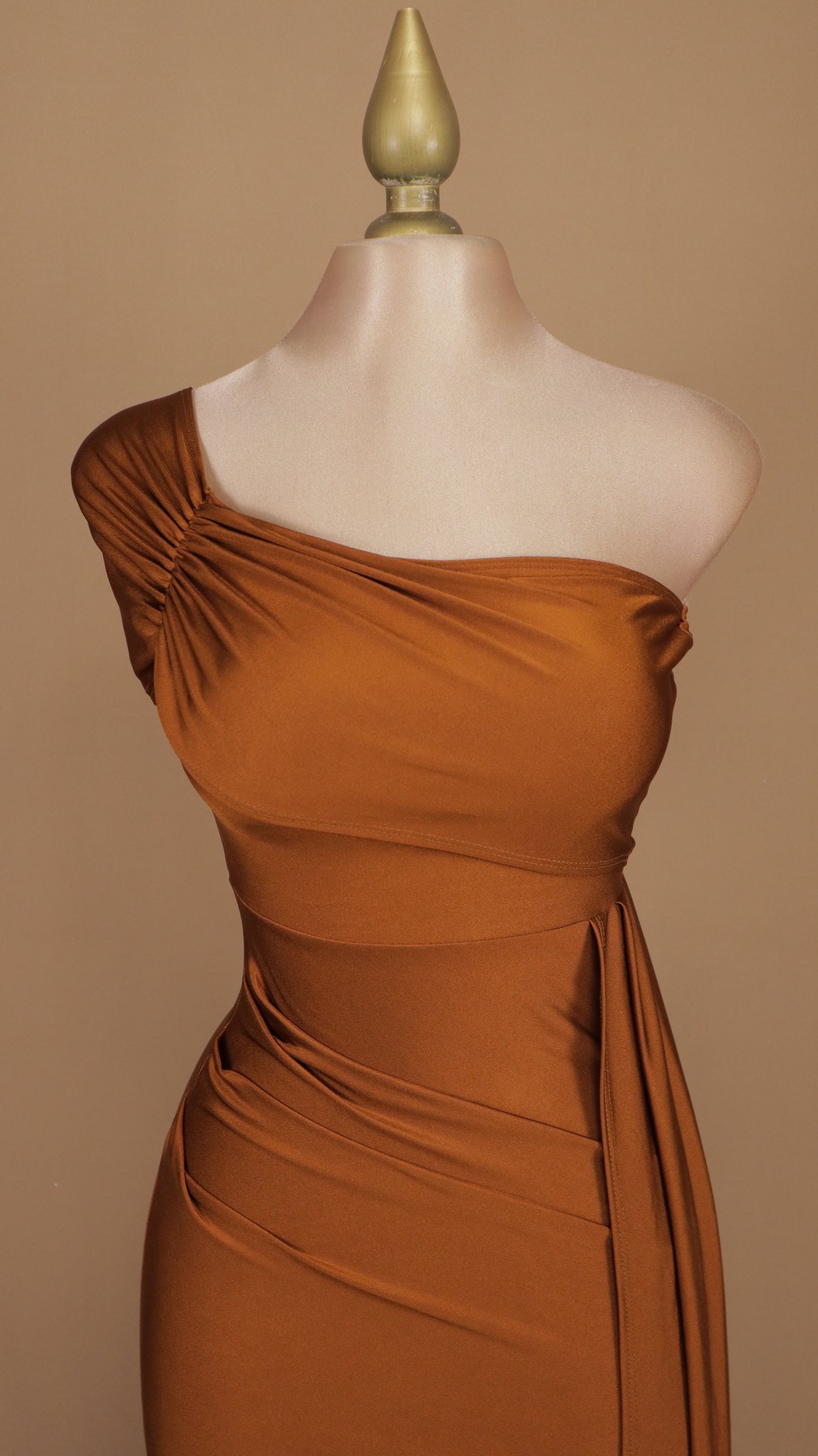 Vestido largo de licra con estola