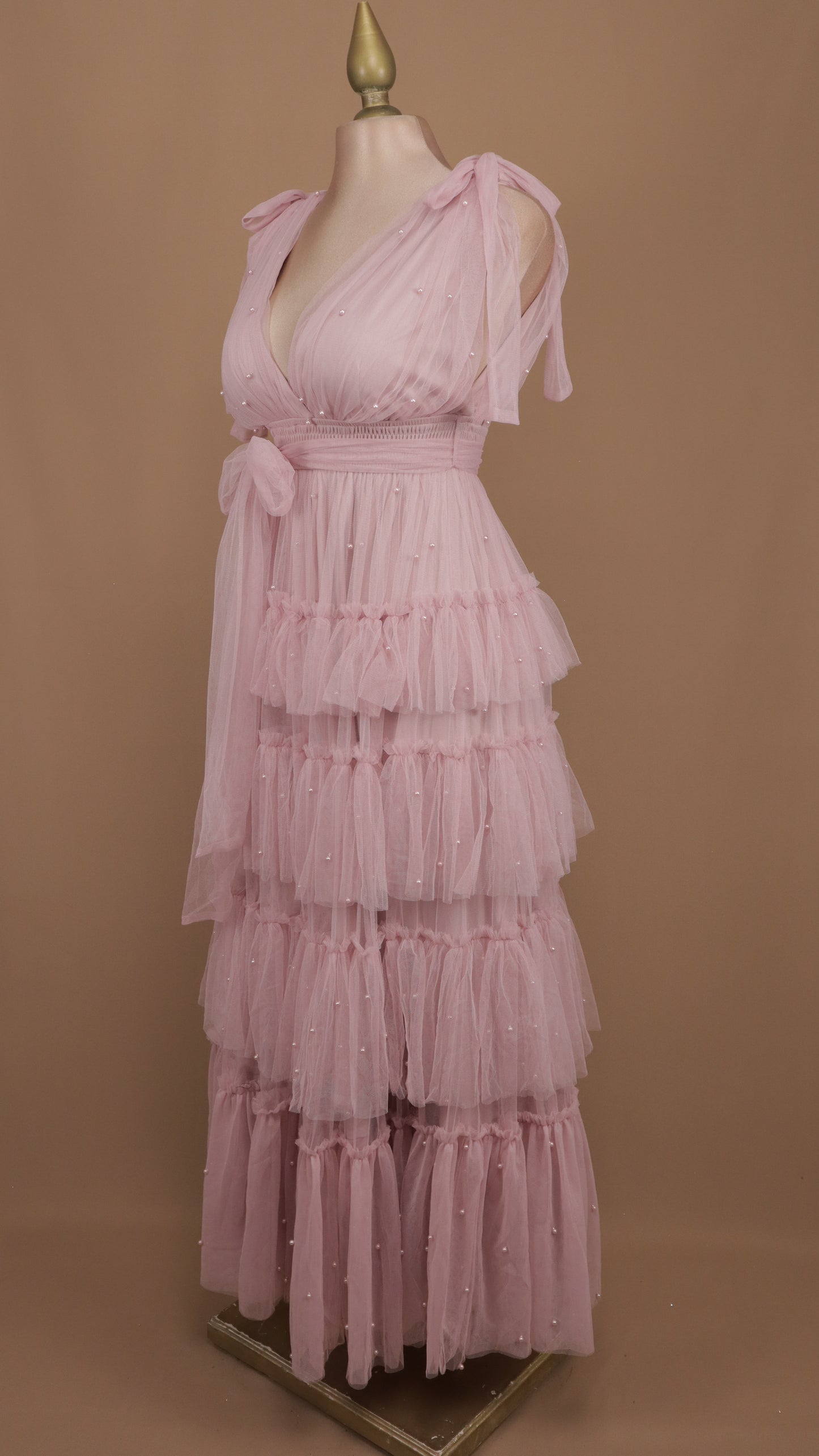 Vestido largo de tul con perlas