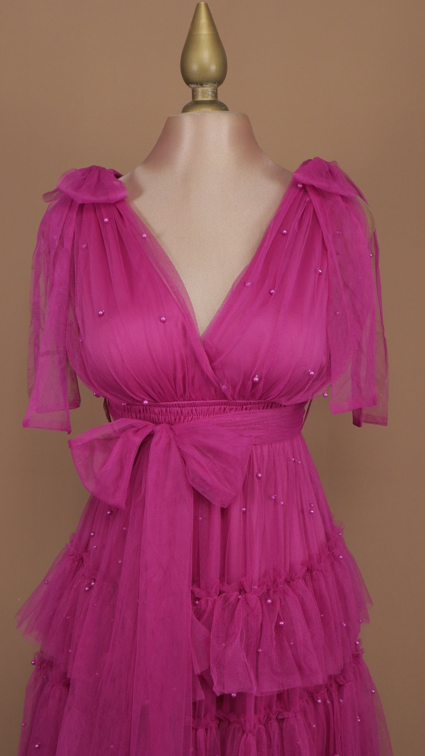 Vestido largo de tul con perlas