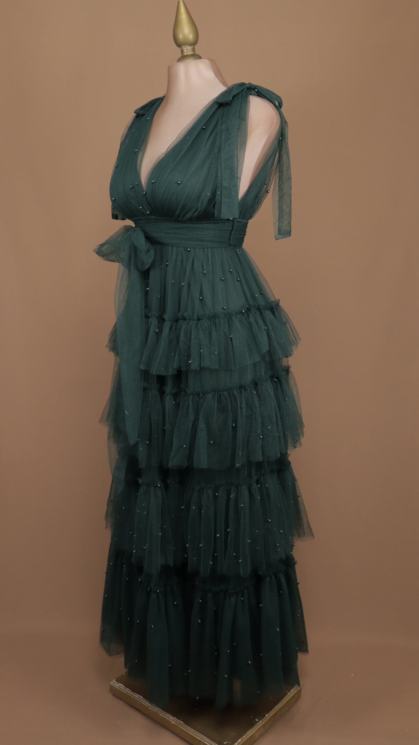 Vestido largo de tul con perlas