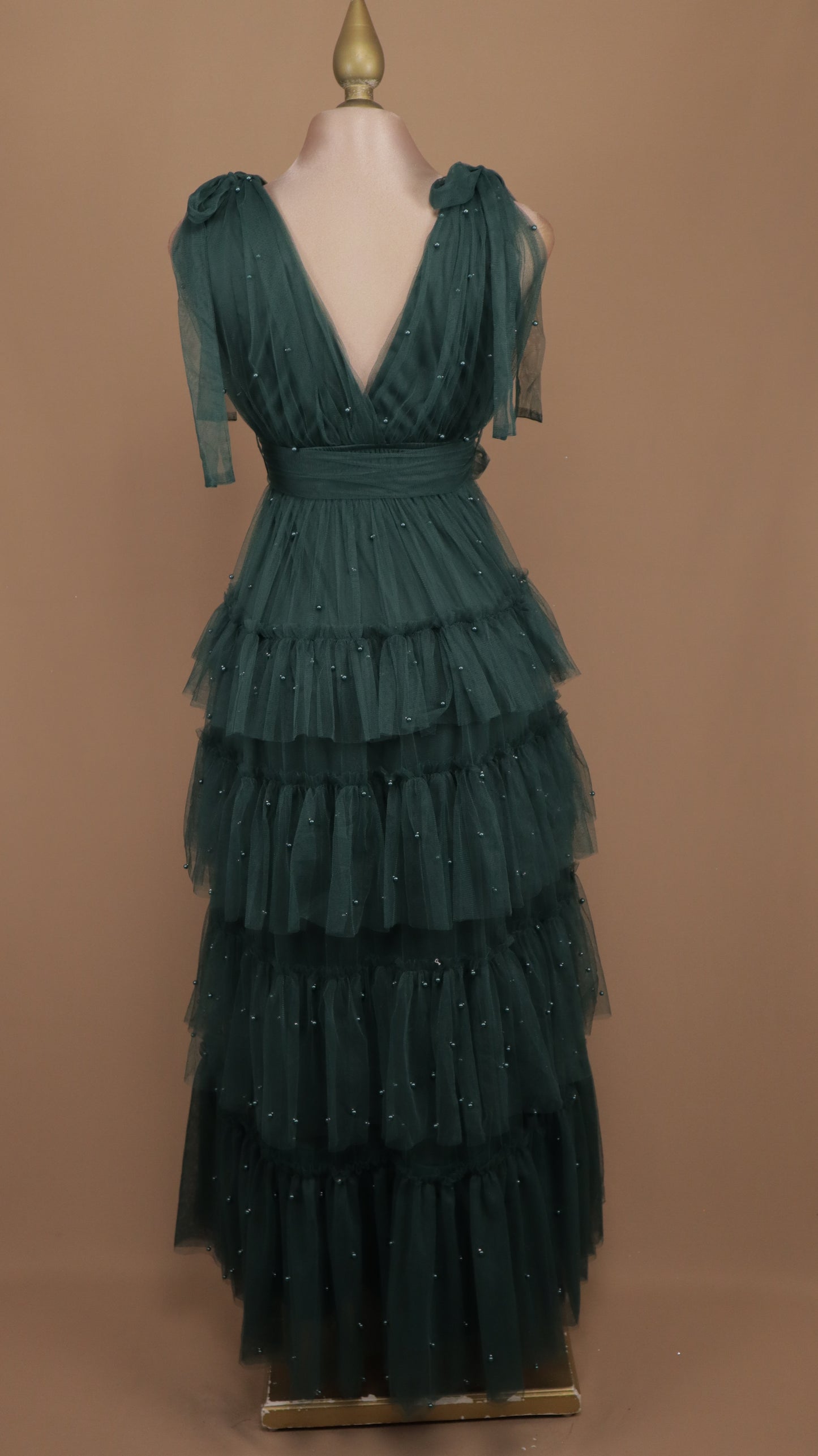 Vestido largo de tul con perlas