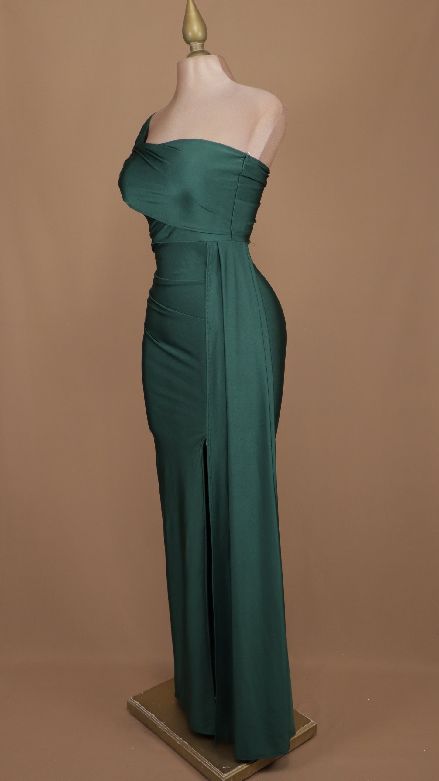 Vestido largo de licra con estola