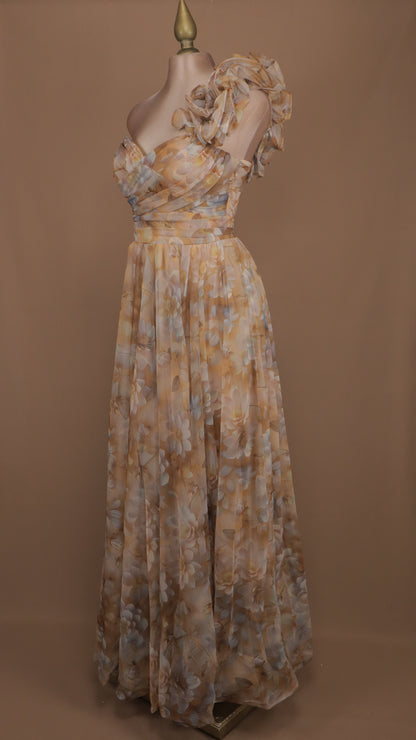 Vestido largo estampado con escarola en hombro