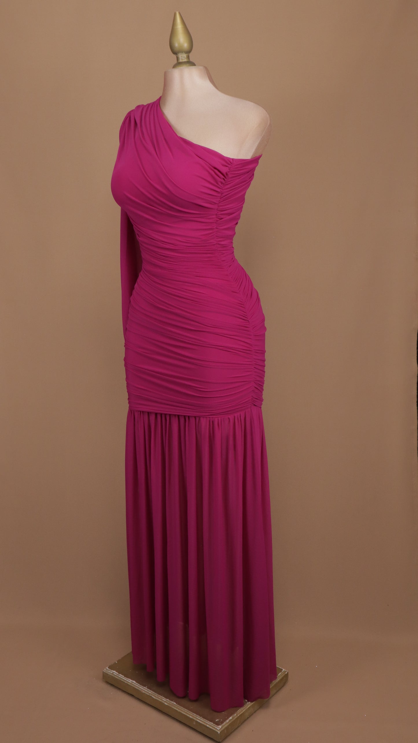 Vestido largo asimétrico manga larga