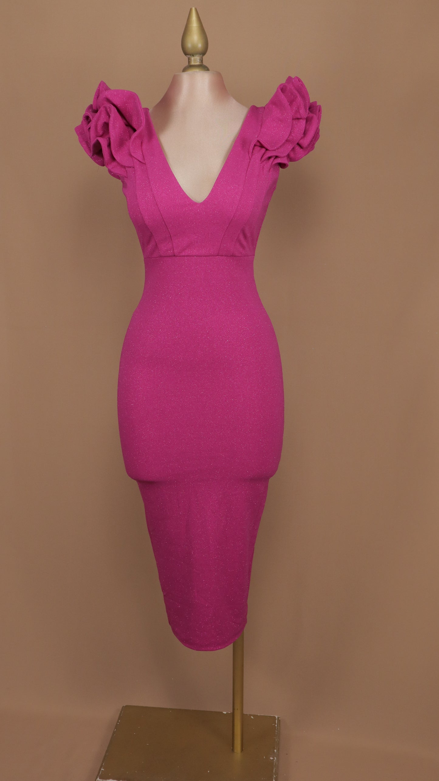 Vestido midi con escarolas y destellos