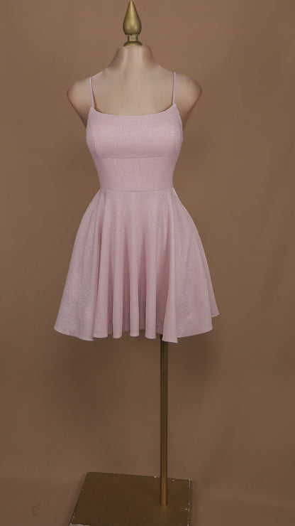 Vestido corto con falda circular