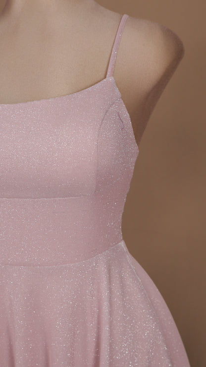 Vestido corto con falda circular