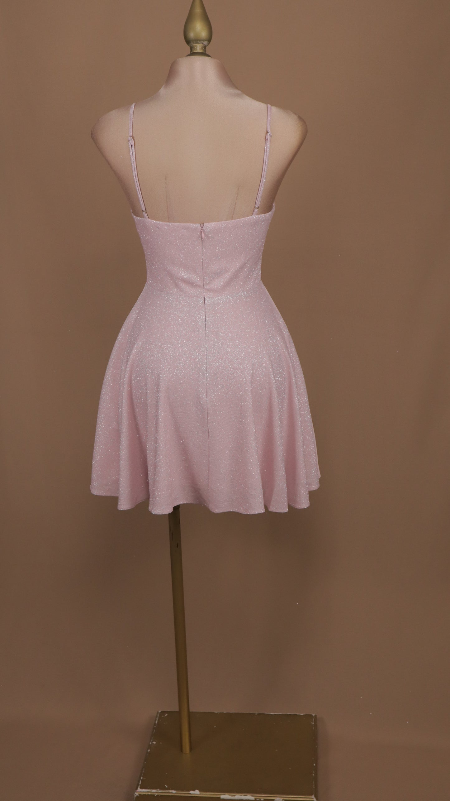 Vestido corto con falda circular