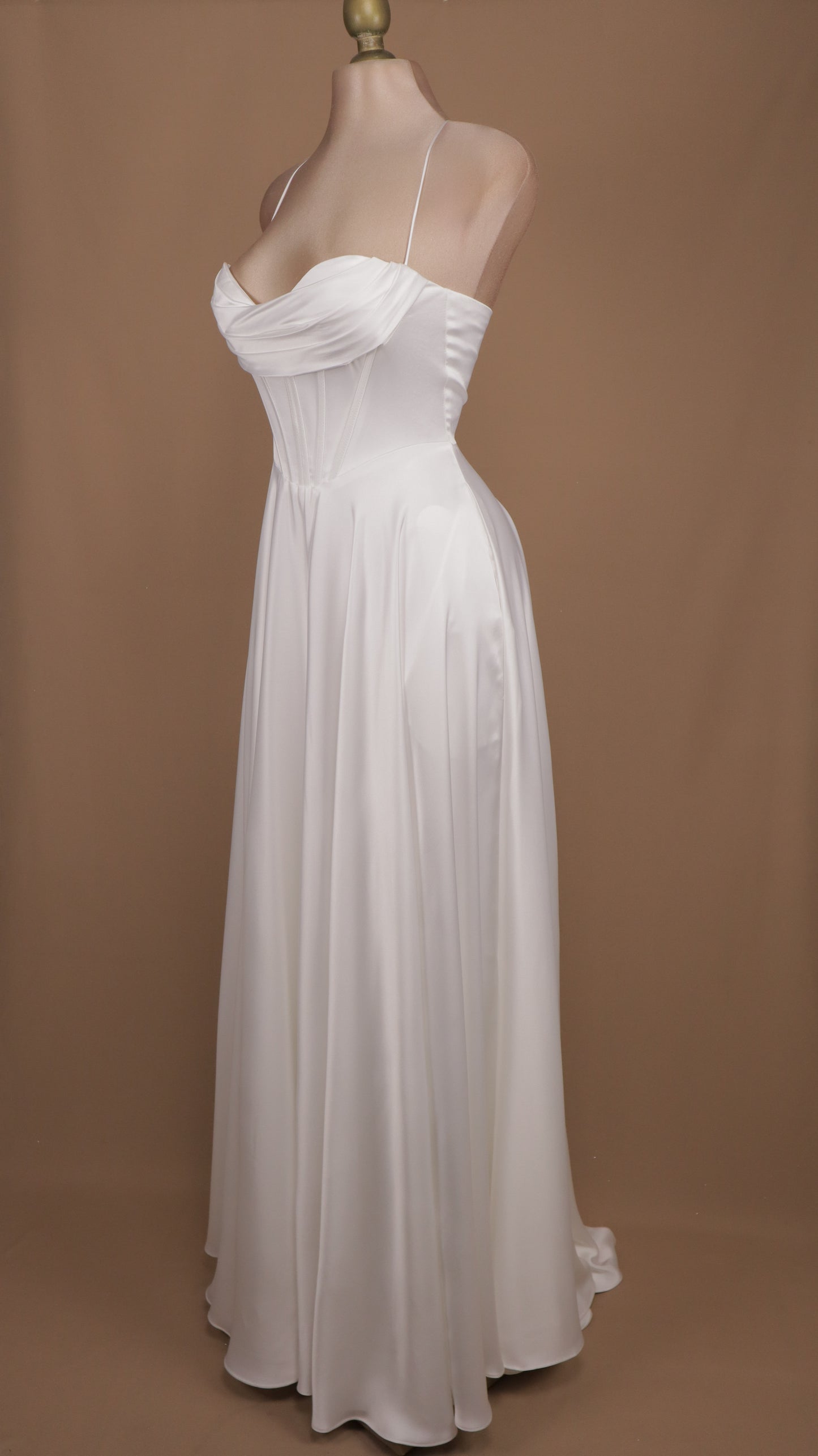 Vestido largo de novia linea a con corset