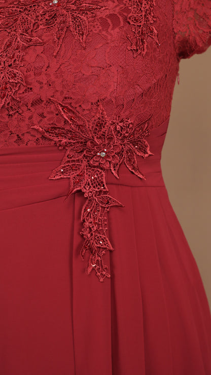 Vestido talla extra con tipo encaje y aplicación en busto