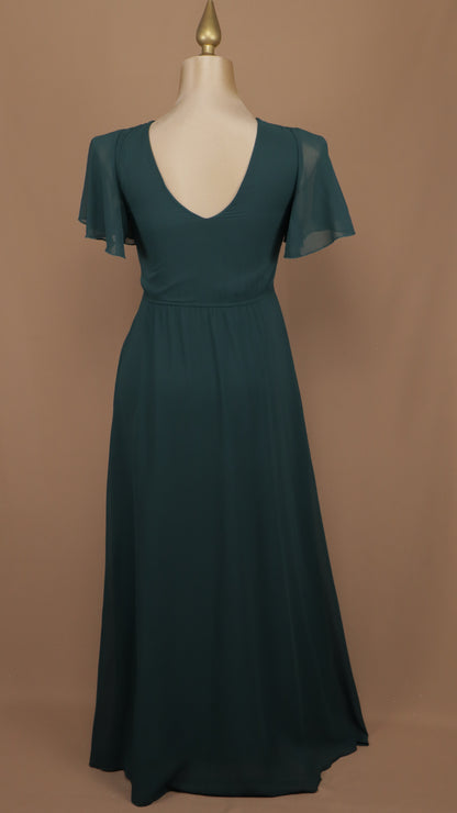 Vestido largo plus size con pedrería en busto