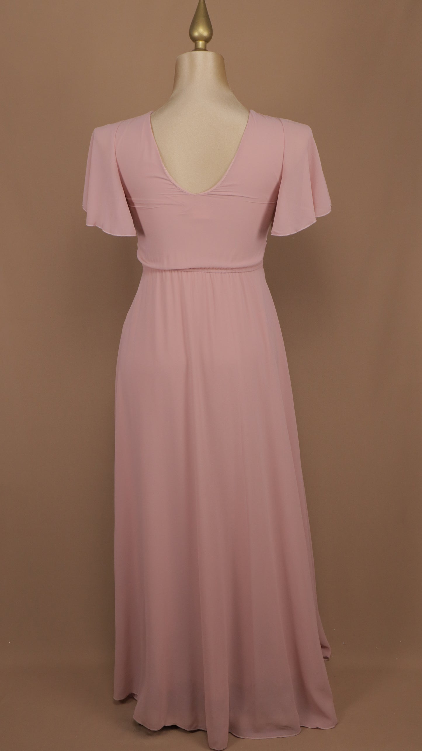 Vestido largo plus size con pedrería en busto