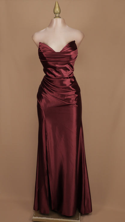 Vestido largo satinado de licra estraple