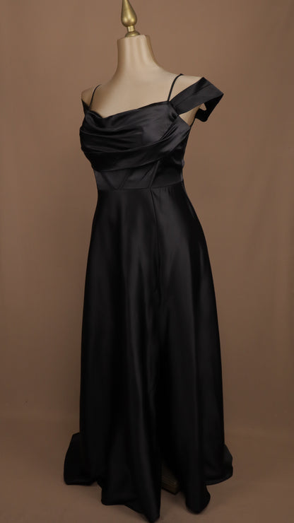 Vestido largo talla extra al hombro con abertura en pierna