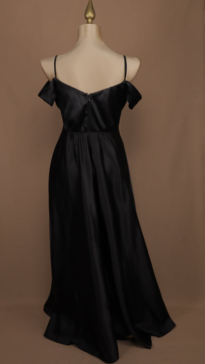 Vestido largo talla extra al hombro con abertura en pierna
