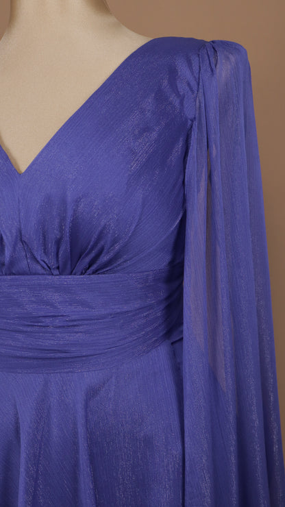 Vestido plus size con manga de capa y olan