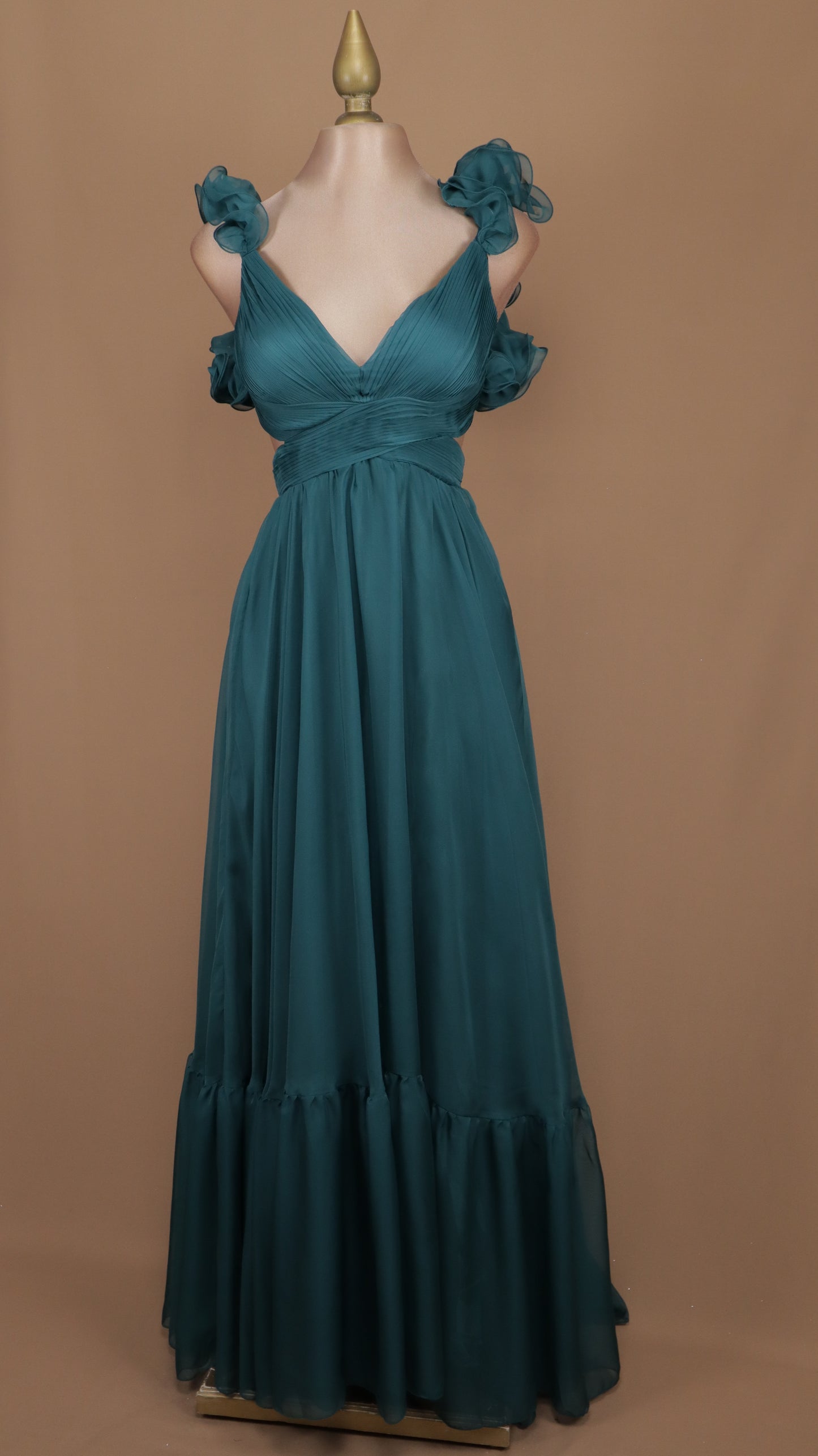 Vestido largo escarola con escote