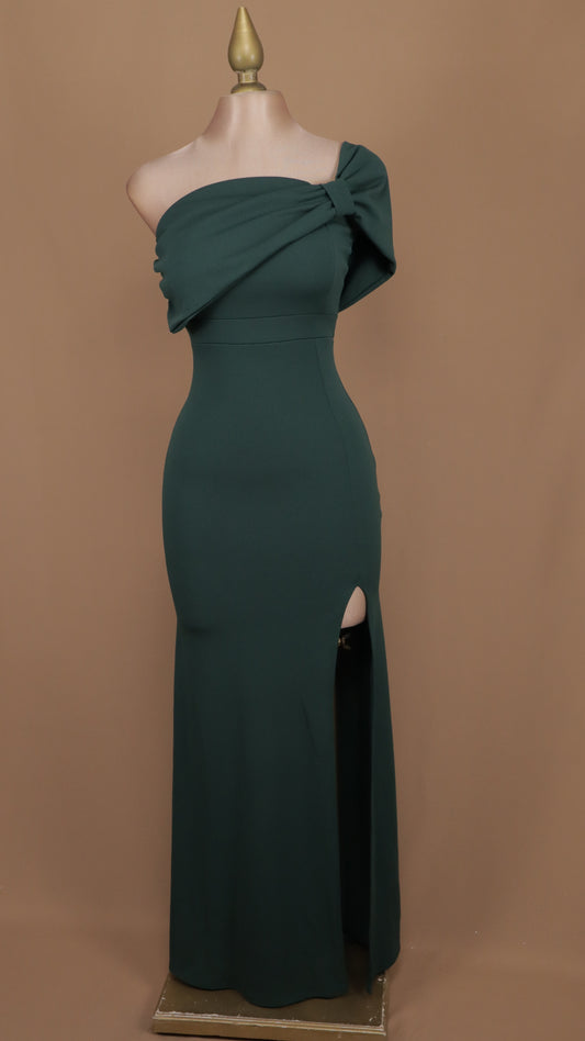Vestido largo escote asimétrico con moño