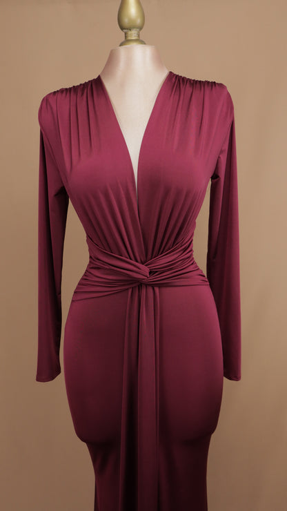 Vestido largo manga larga de licra con escote en V