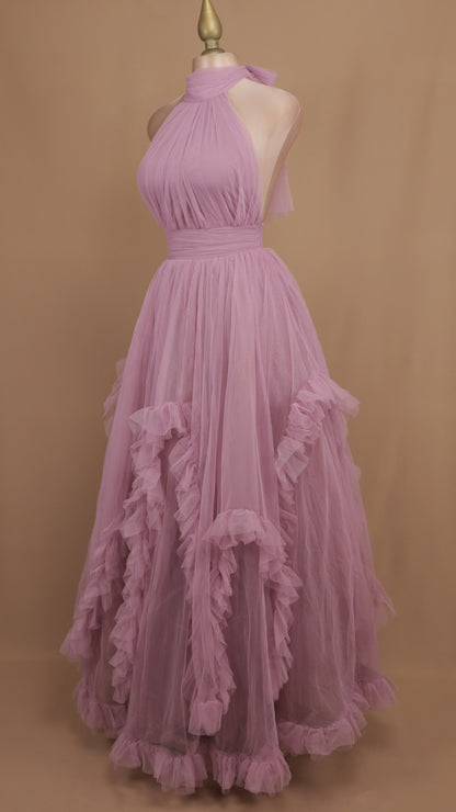 Vestido largo de tul con cuello halter