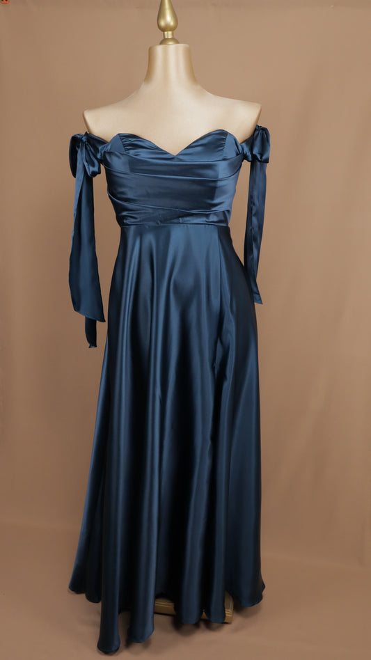 Vestido largo plus size satinado