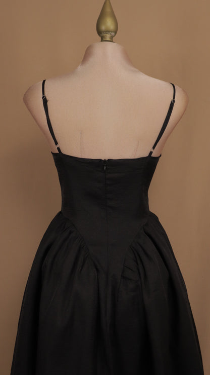 Vestido midi corte princesa