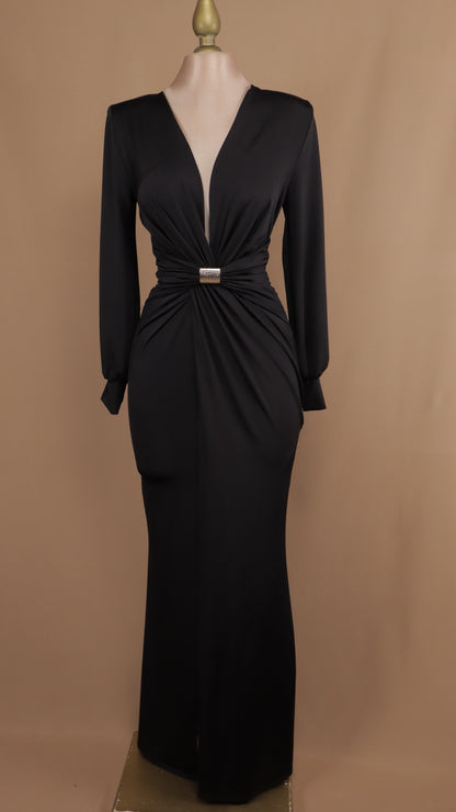 Vestido largo corte sirena escote v